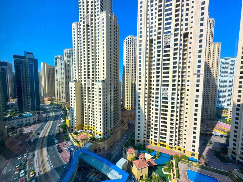 1-bedroom high-floor apartment, Marina Quays