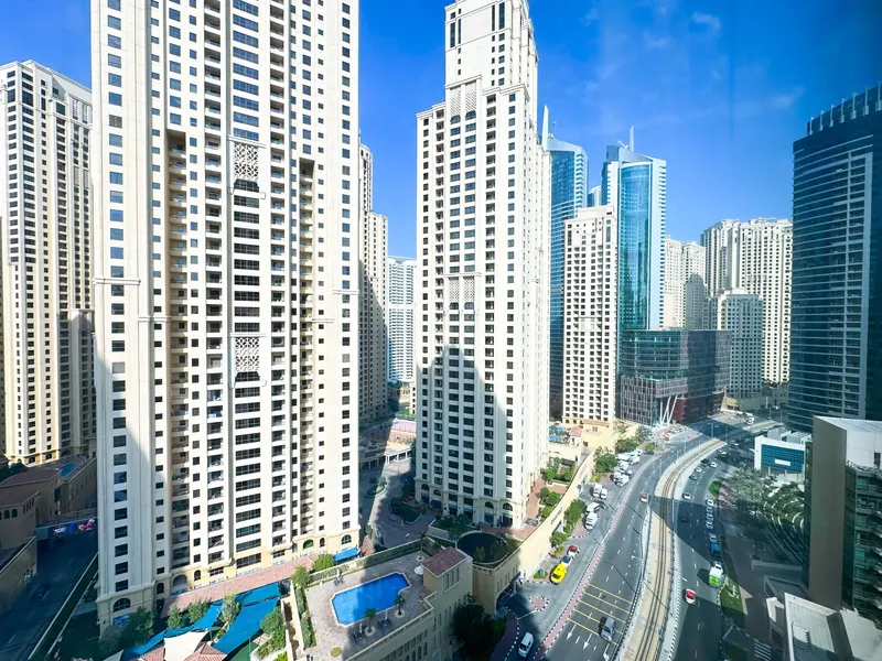 1-bedroom high-floor apartment, Marina Quays
