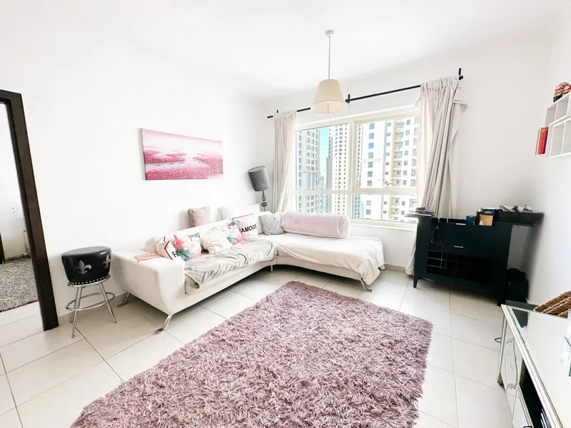 1-bedroom high-floor apartment, Marina Quays