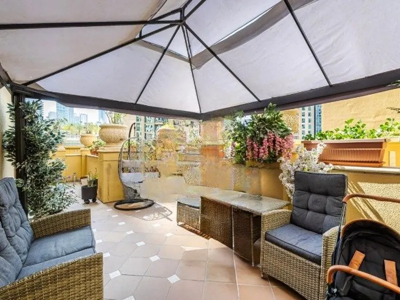 4-bedroom duplex with private terrace, Rimal 1