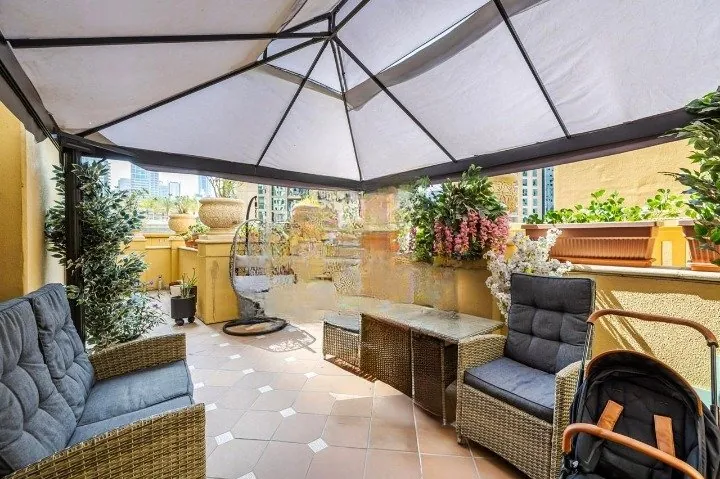 4-bedroom duplex with private terrace, Rimal 1