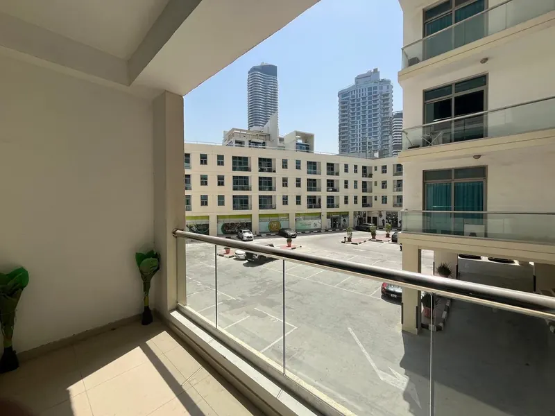 Studio for rent, DEC Tower