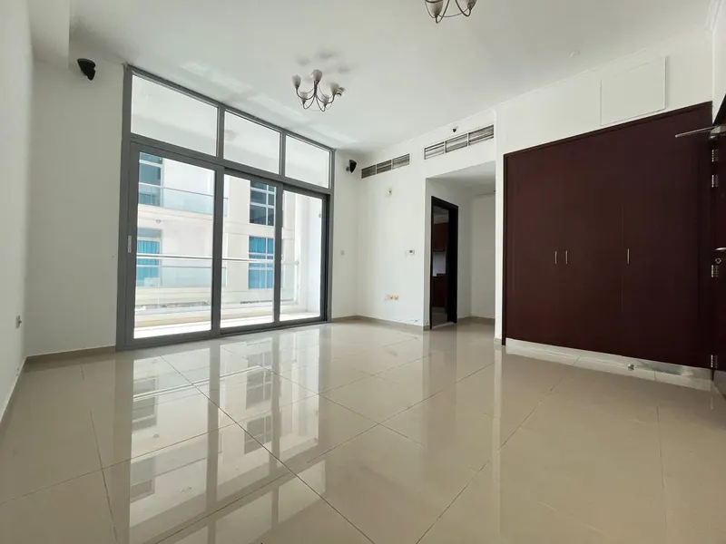Studio for rent, DEC Tower