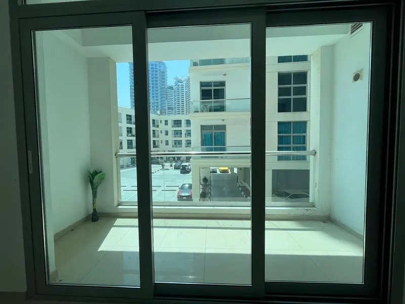 Studio for rent, DEC Tower
